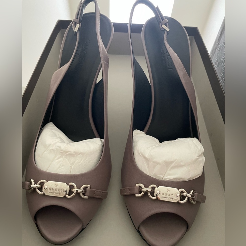Women’s Gucci size 37.5 Mauve Sling back heels